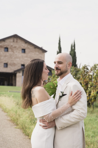 Un ritratto degli sposi in location